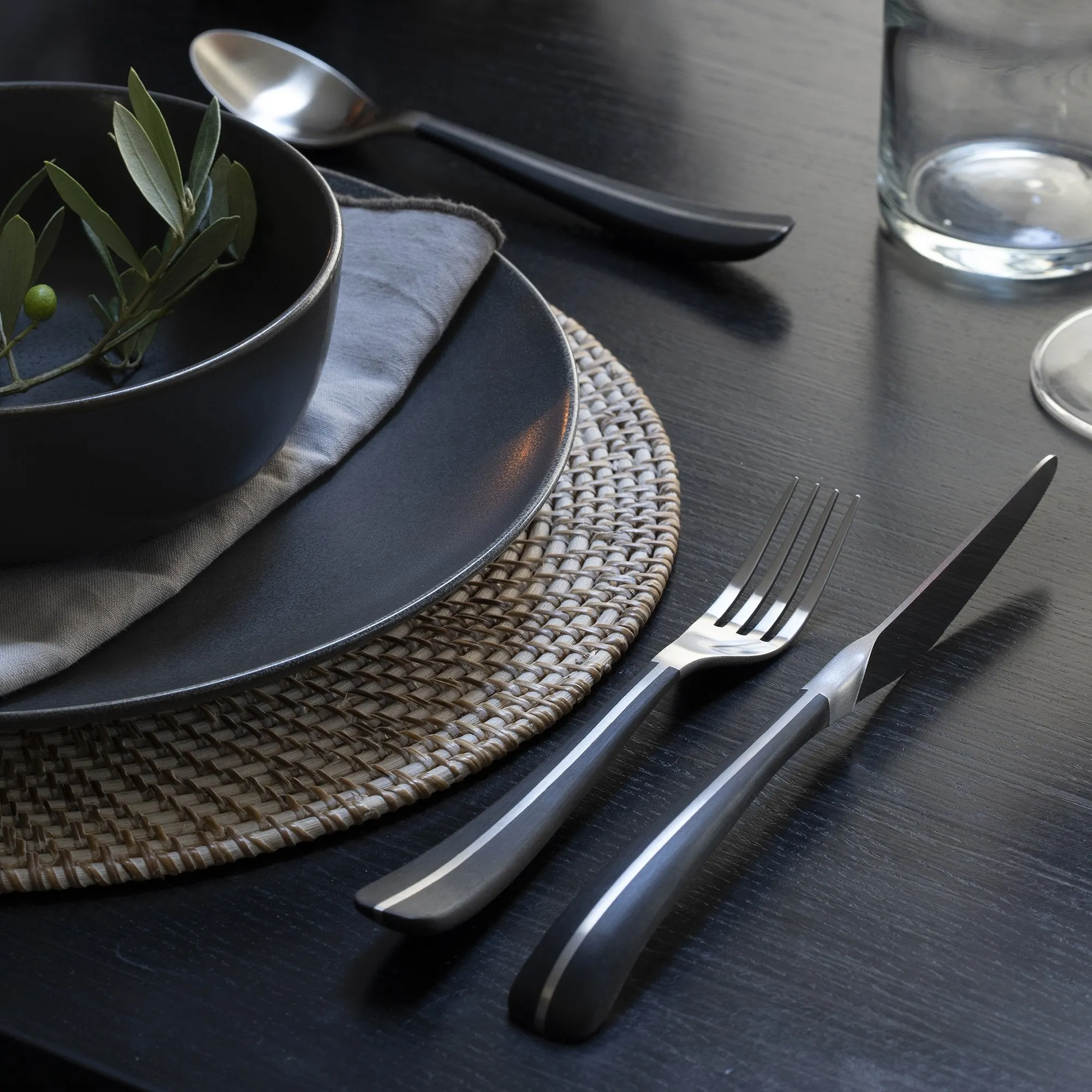 Contour Noir Satin Cutlery Set, 24 Piece for 6 People