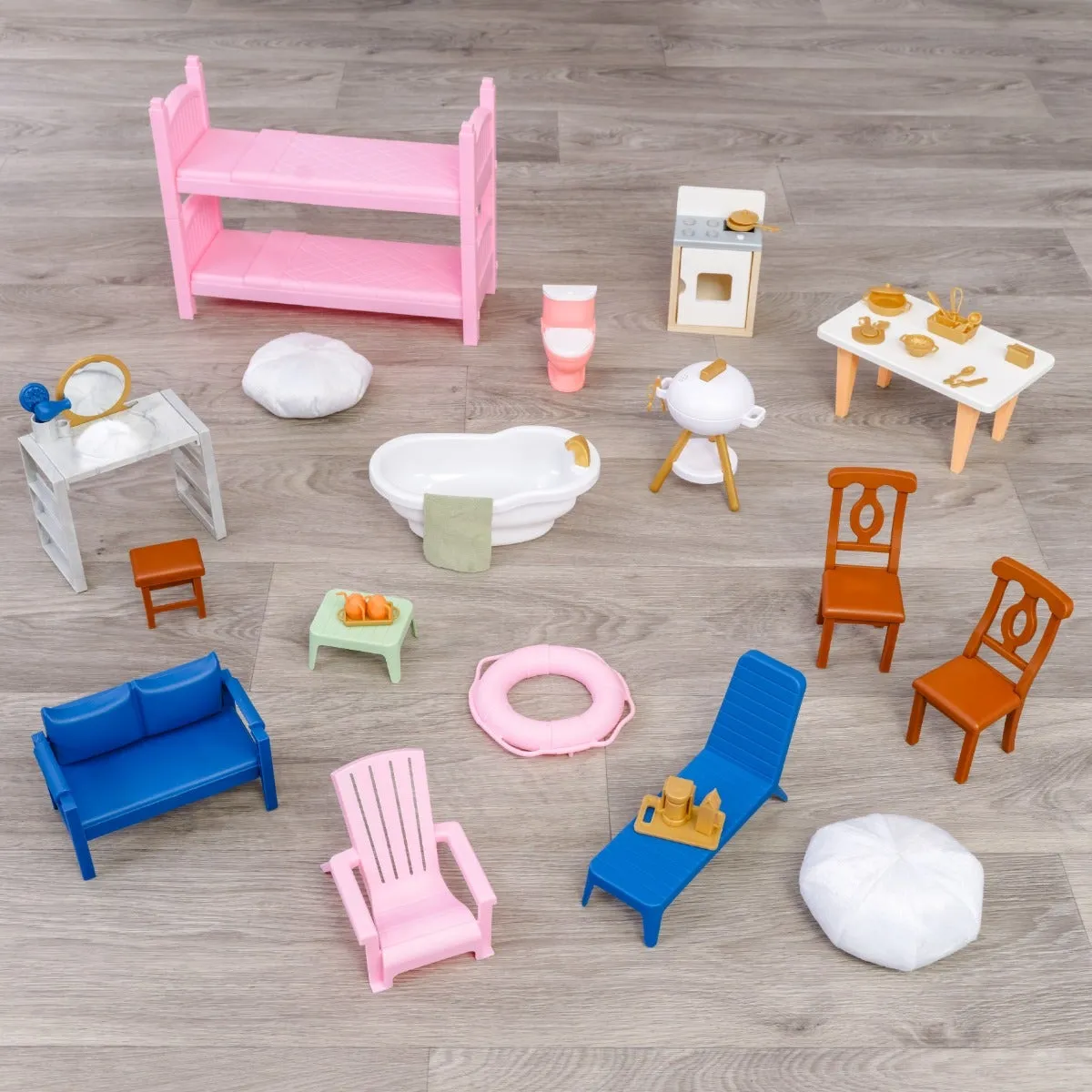 Hamptons Mansion & Pool House Dollhouse
