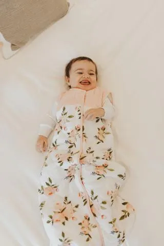 Little Unicorn Hydrophilic sleeping bag Medium 6-12 months | Watercolor Roses