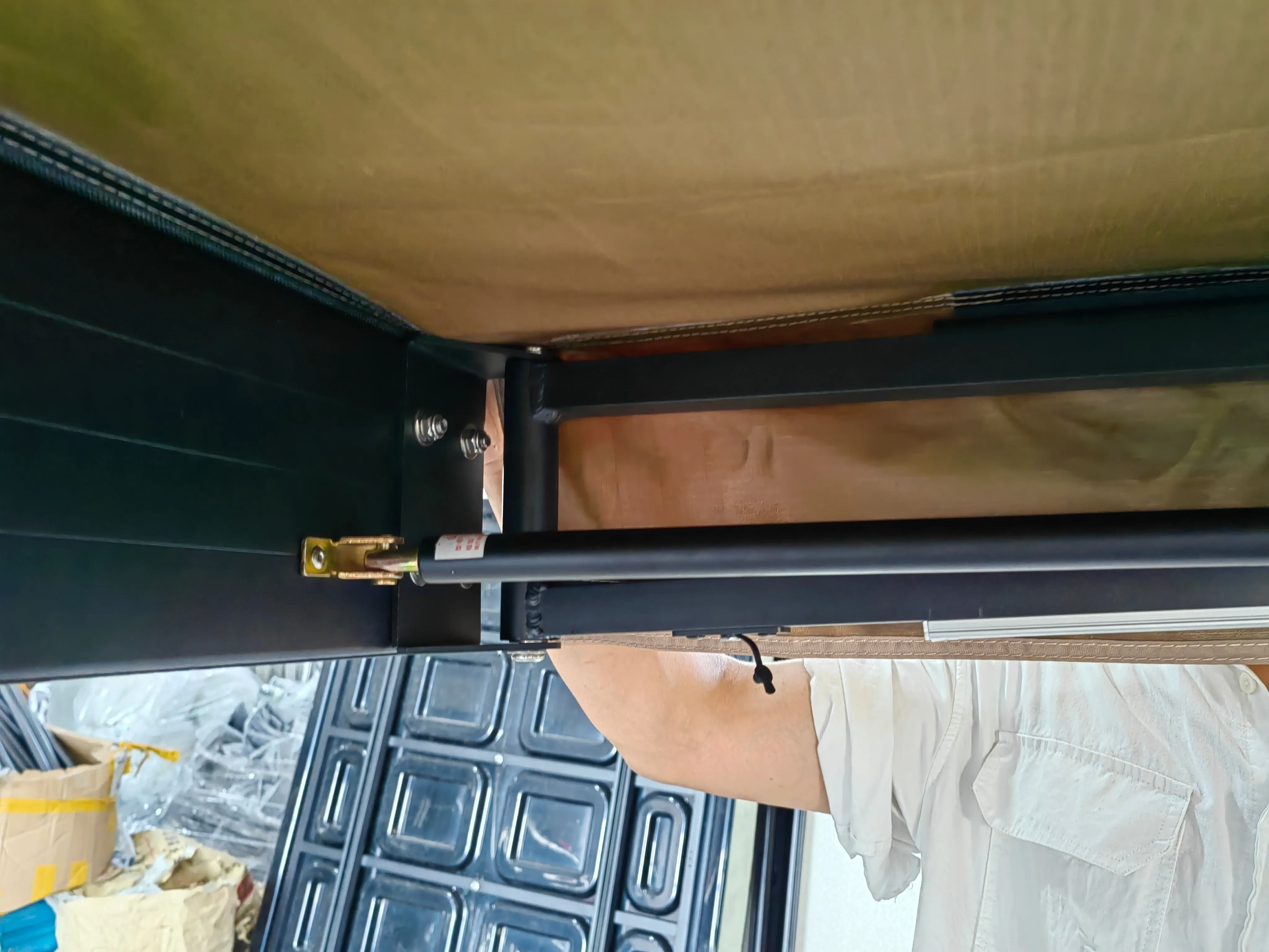 (New stock SALE) KIWIKINGS Gas Struts  awning (K4-AG2.0) & ( K4-AG2.5 )