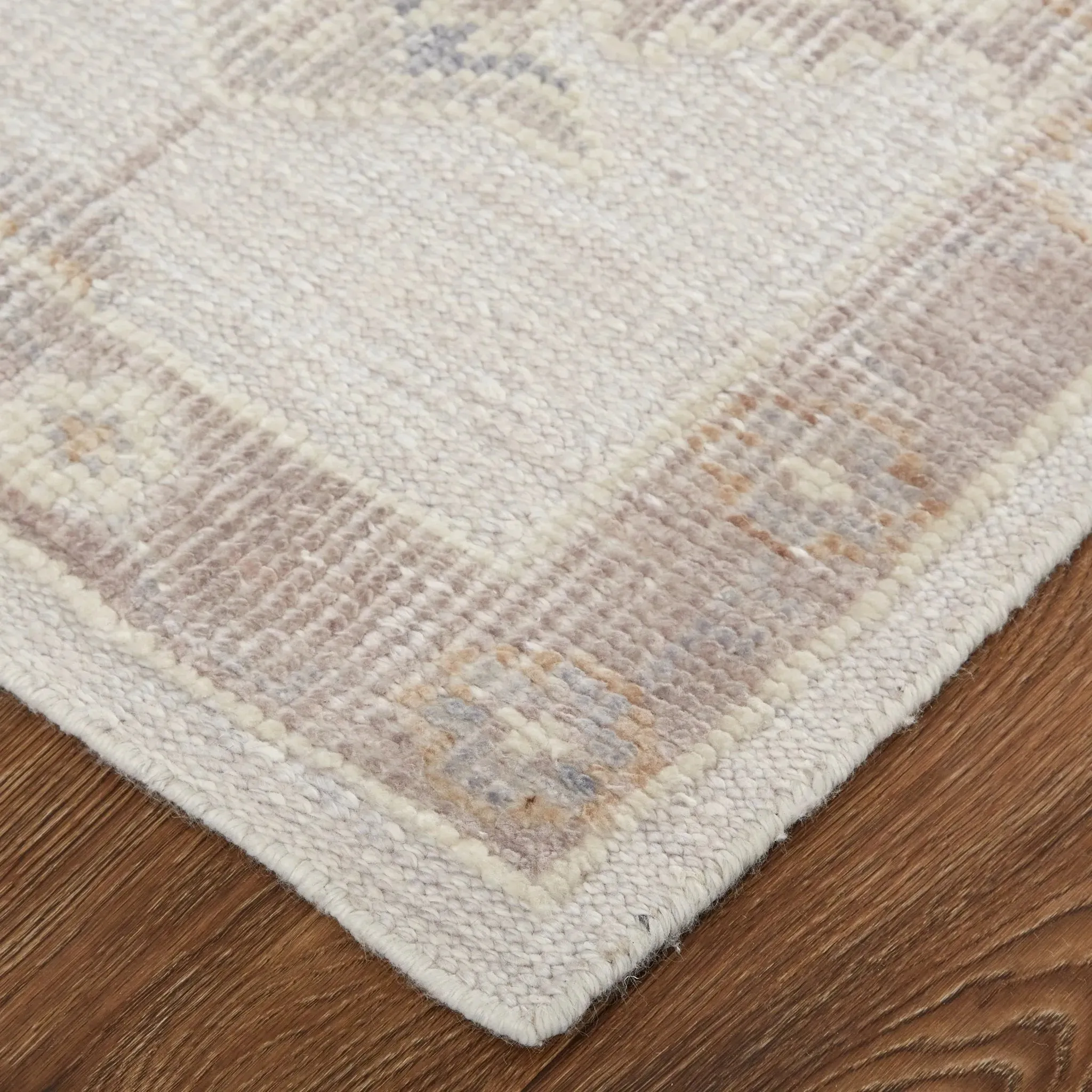 WendoverWND6847F Ivory/Tan Rug